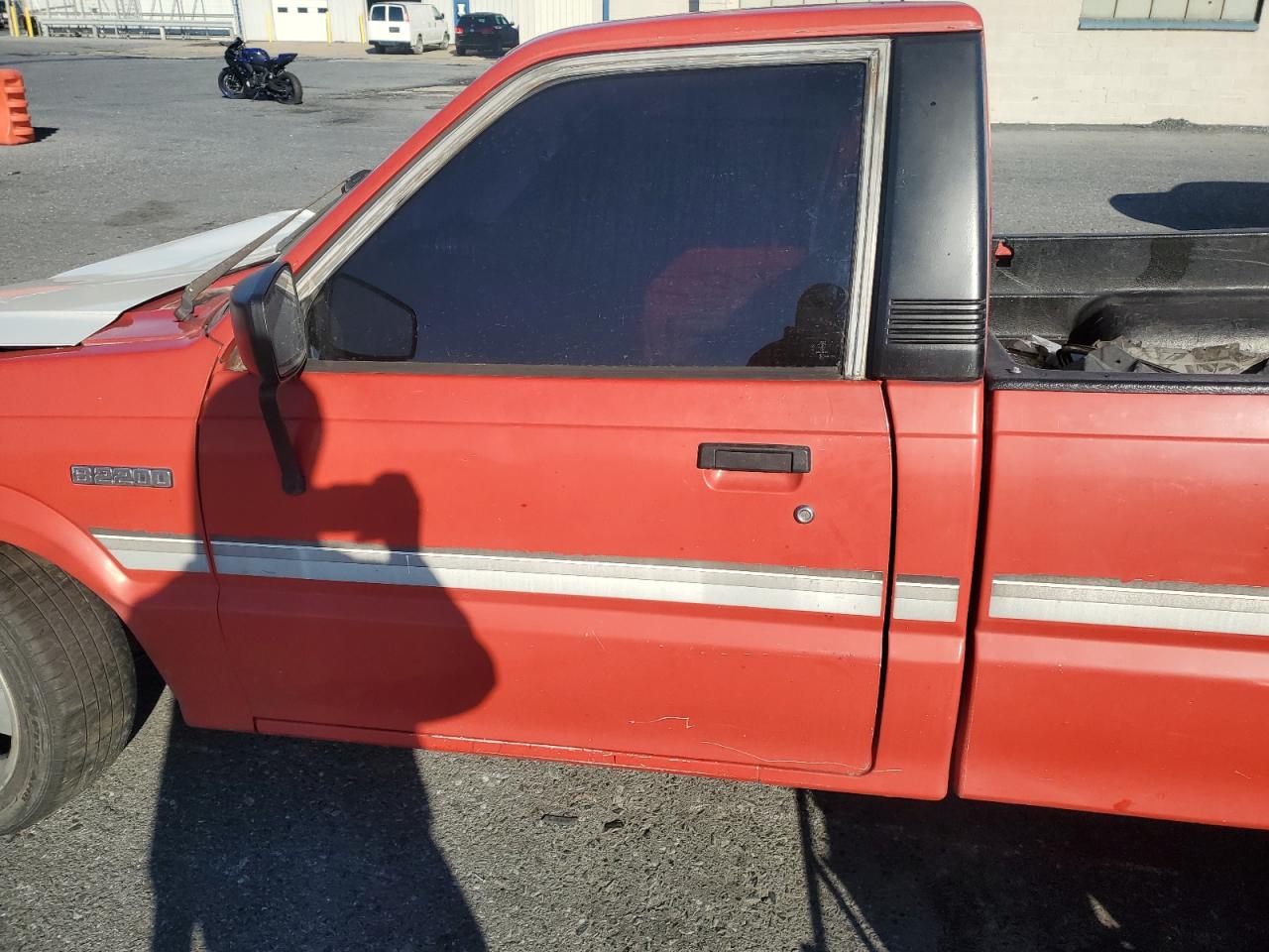 1988 Mazda B2200 Short Bed VIN: JM2UF1131J0318446 Lot: 87433625