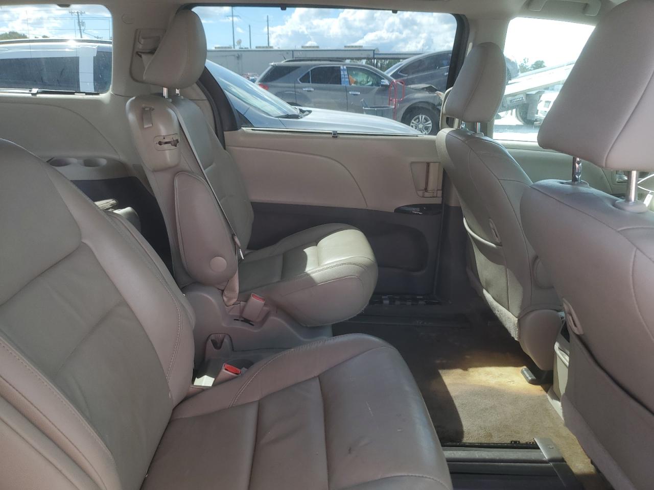 2016 Toyota Sienna Xle VIN: 5TDYK3DC2GS691784 Lot: 86141285