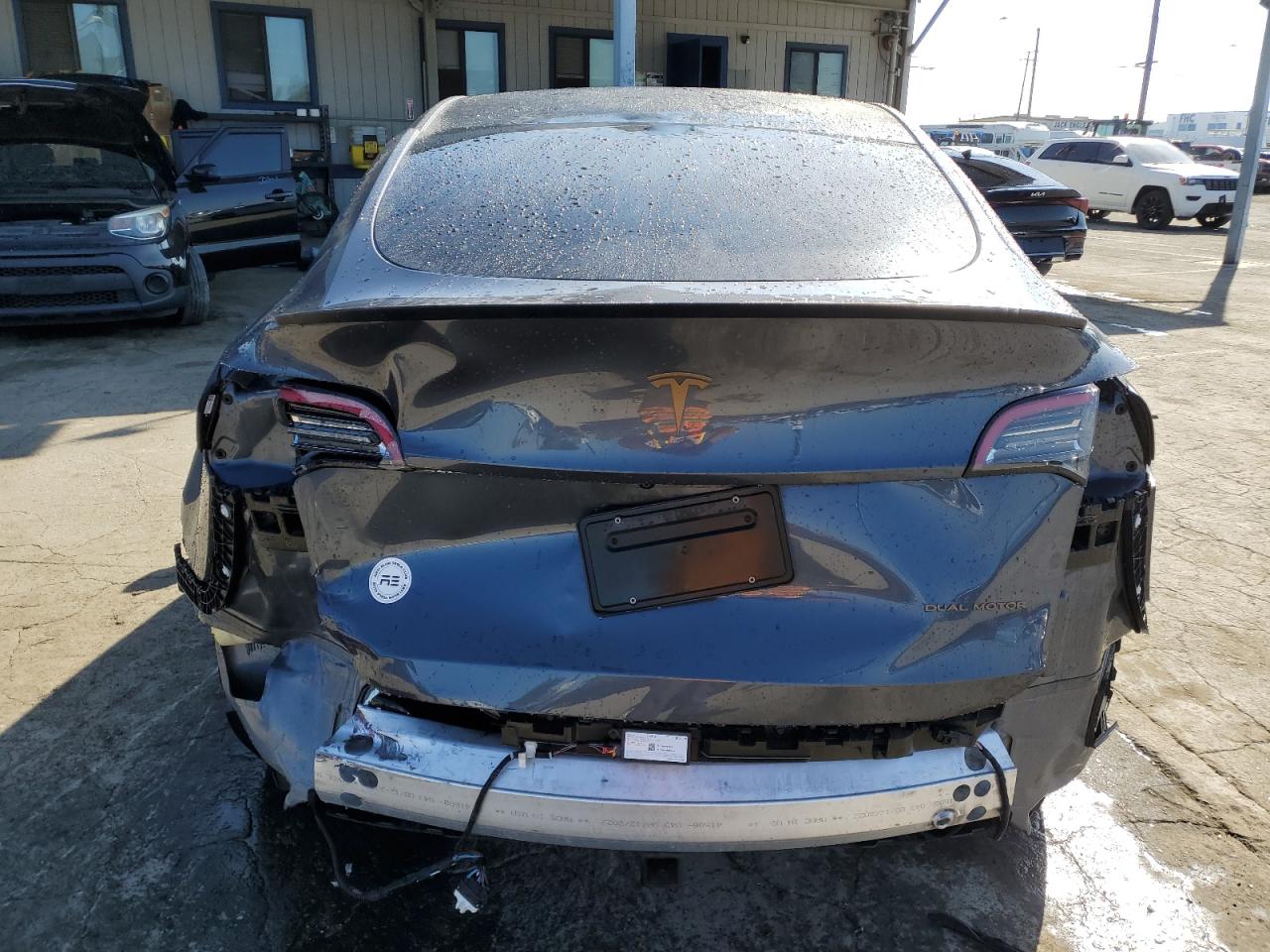 2023 Tesla Model Y VIN: 7SAYGDEE4PA028888 Lot: 89461655