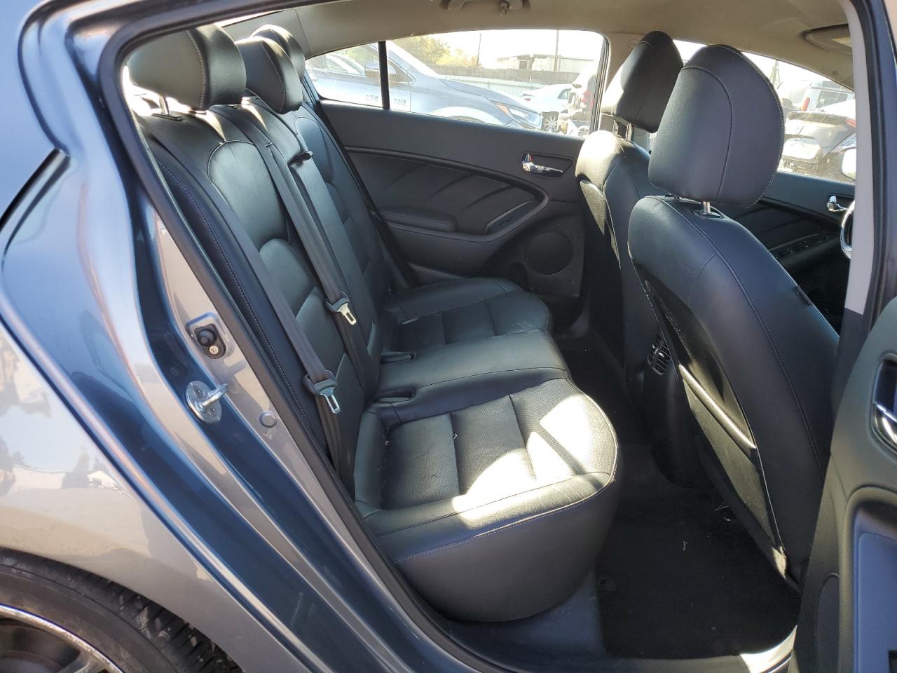 2017 Kia Forte Ex VIN: 3KPFL4A87HE114657 Lot: 82290545