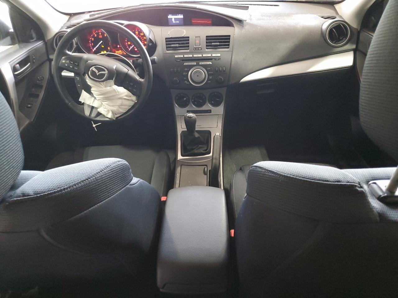 2010 Mazda 3 S VIN: JM1BL1H60A1226985 Lot: 86604075