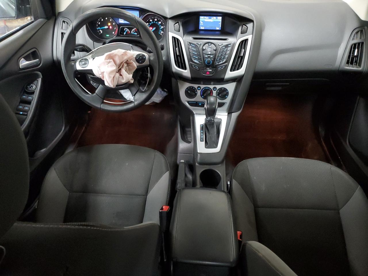 2014 Ford Focus Se VIN: 1FADP3F20EL129343 Lot: 85750105