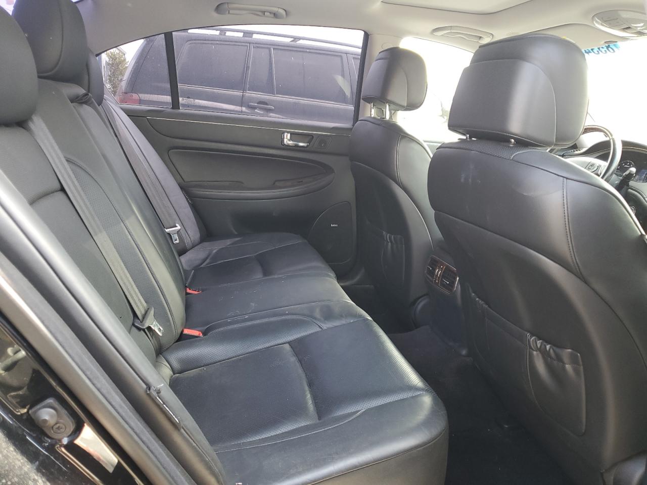 2009 Hyundai Genesis 4.6L VIN: KMHGC46F49U047090 Lot: 85340015