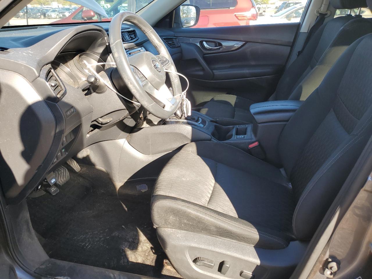 2017 Nissan Rogue S VIN: KNMAT2MV2HP606657 Lot: 85712665