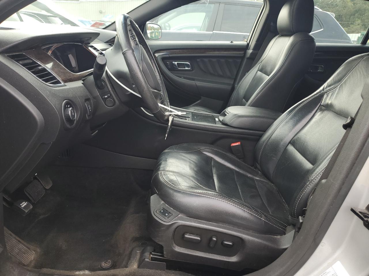 2017 Ford Taurus Limited VIN: 1FAHP2J83HG117885 Lot: 86265725