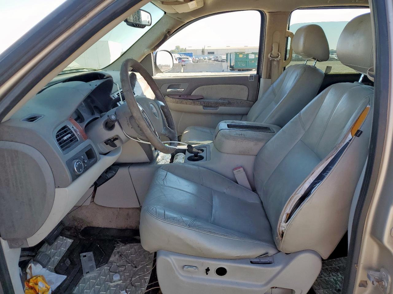 2007 GMC Yukon VIN: 1GKFC13J87R333374 Lot: 84909375