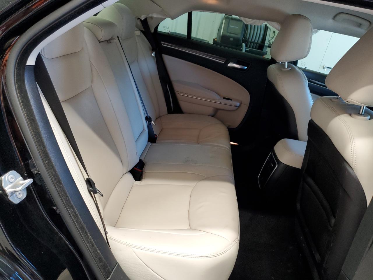 2019 Chrysler 300 Touring VIN: 2C3CCAAG9KH746195 Lot: 84523565