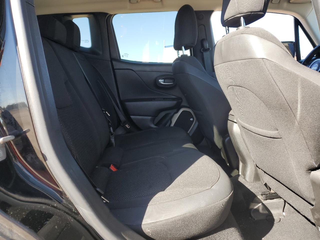 2016 Jeep Renegade Latitude VIN: ZACCJBBT6GPC87586 Lot: 85584345