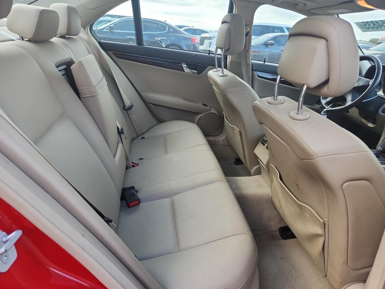 2010 Mercedes-Benz C 300 VIN: WDDGF5EB7AR115511 Lot: 85854835