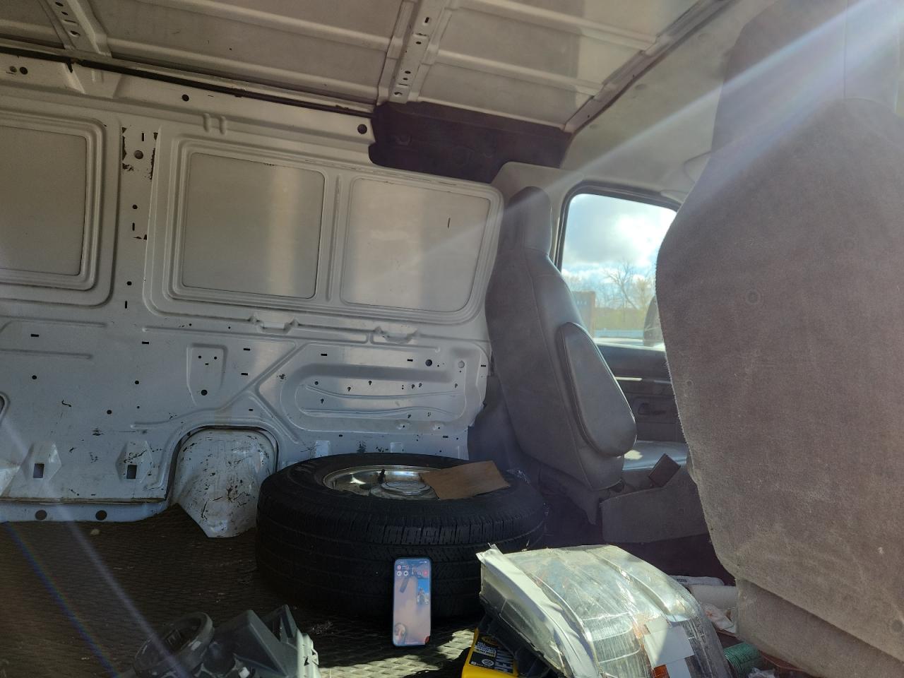 2013 Ford Econoline E350 Super Duty Van VIN: 1FTSE3EL5DDA43357 Lot: 90509185