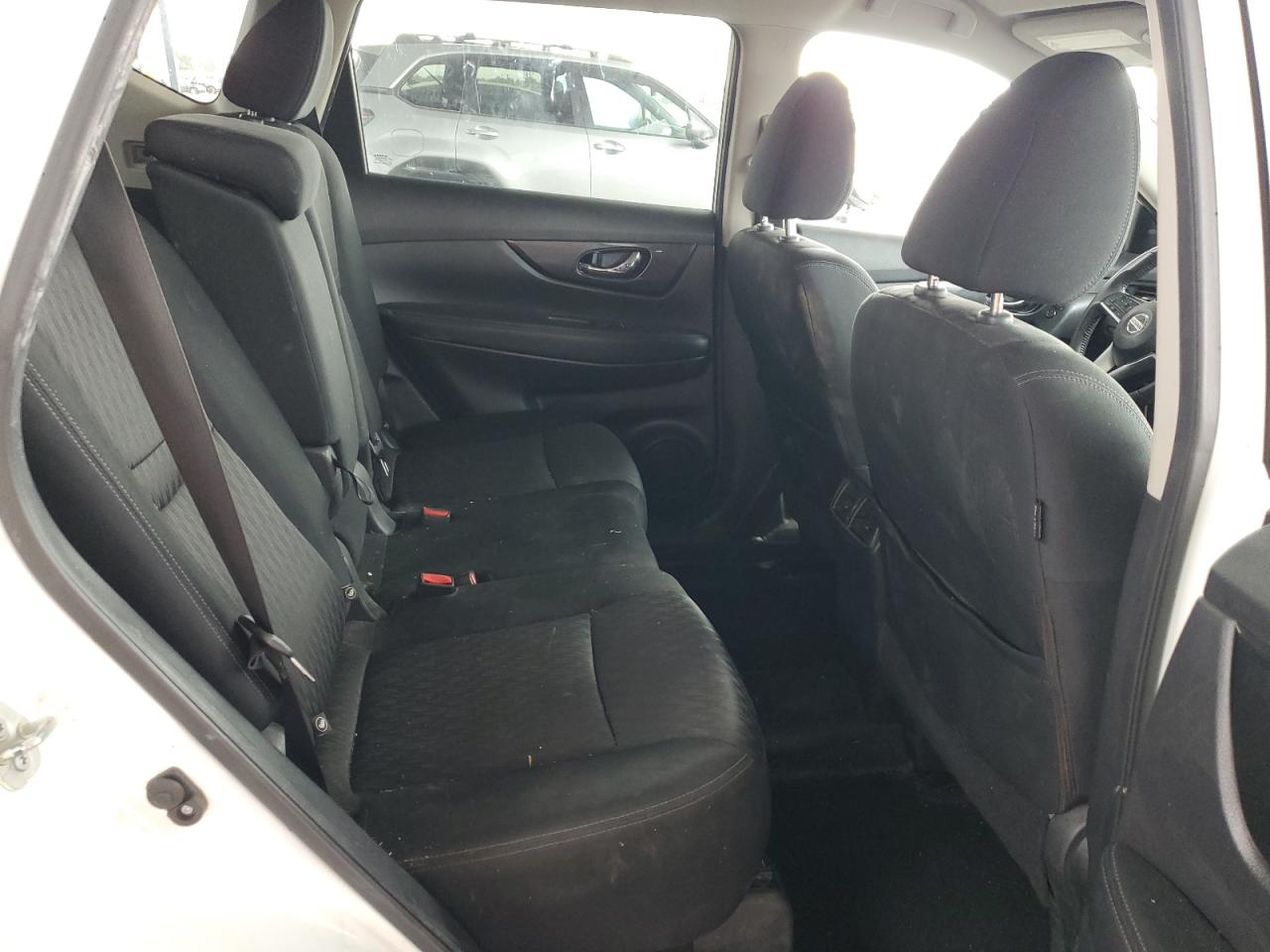 2017 Nissan Rogue S VIN: KNMAT2MT4HP608716 Lot: 81865675