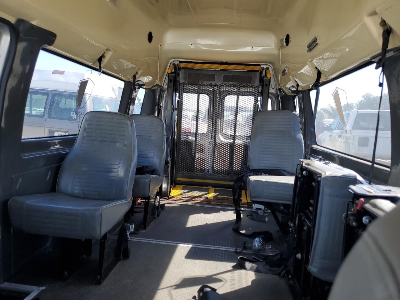 2009 Ford Econoline E350 Super Duty Van VIN: 1FTSS34L69DA45748 Lot: 85341515