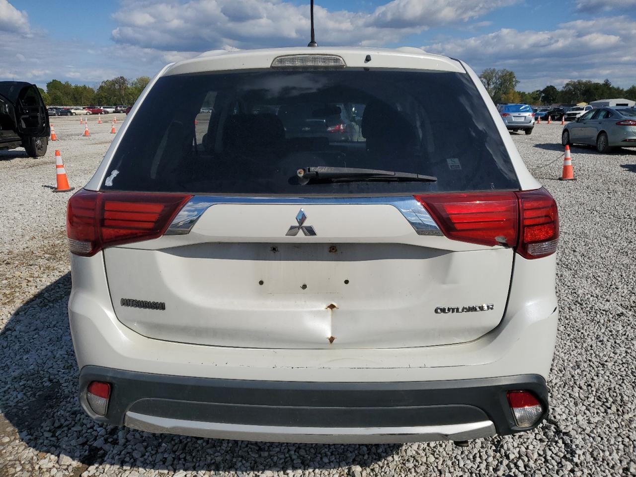 2016 Mitsubishi Outlander Es VIN: JA4AD2A34GZ020927 Lot: 82345905