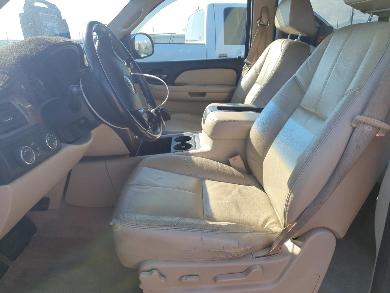 2008 Chevrolet Suburban K1500 Ls VIN: 3GNFK16398G303305 Lot: 82225365