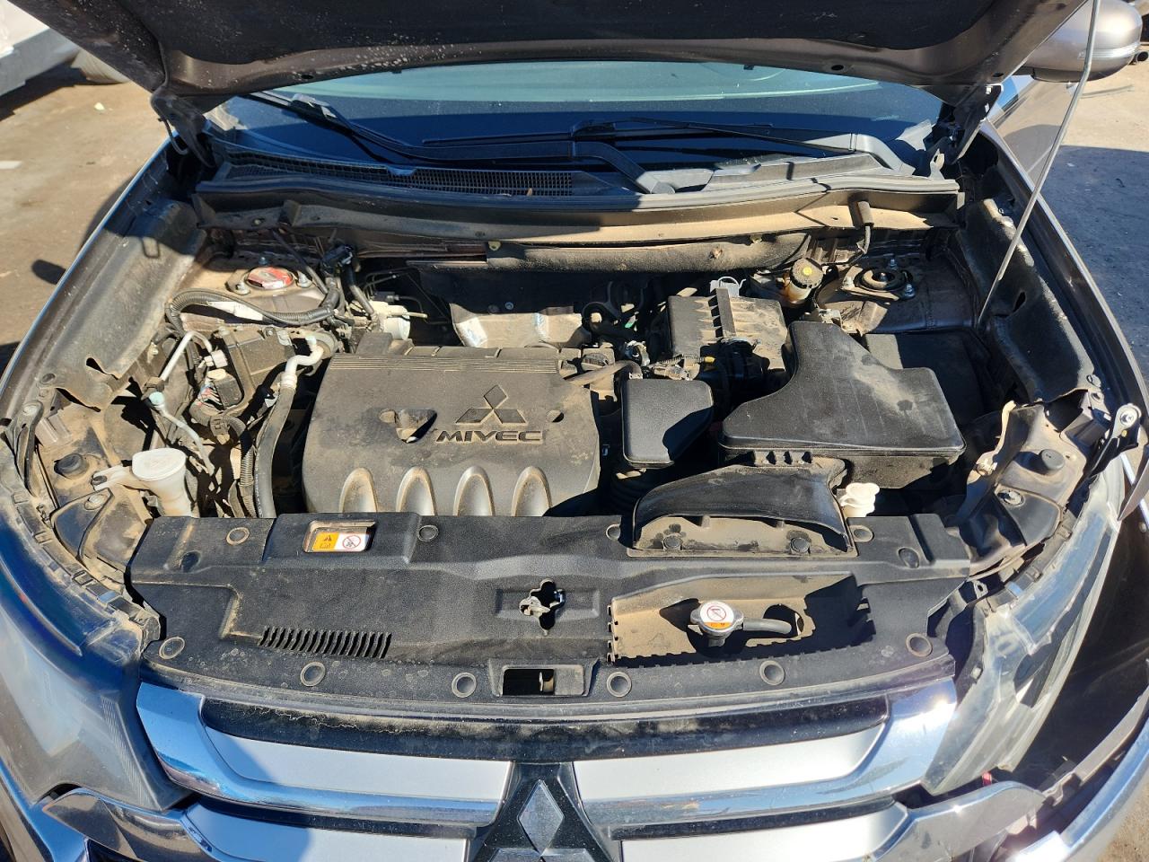 2016 Mitsubishi Outlander Se VIN: JA4AD3A33GZ018821 Lot: 82505815