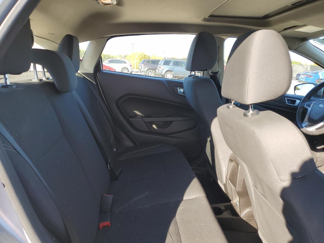 2015 Ford Fiesta Se VIN: 3FADP4EJ5FM220218 Lot: 82660555