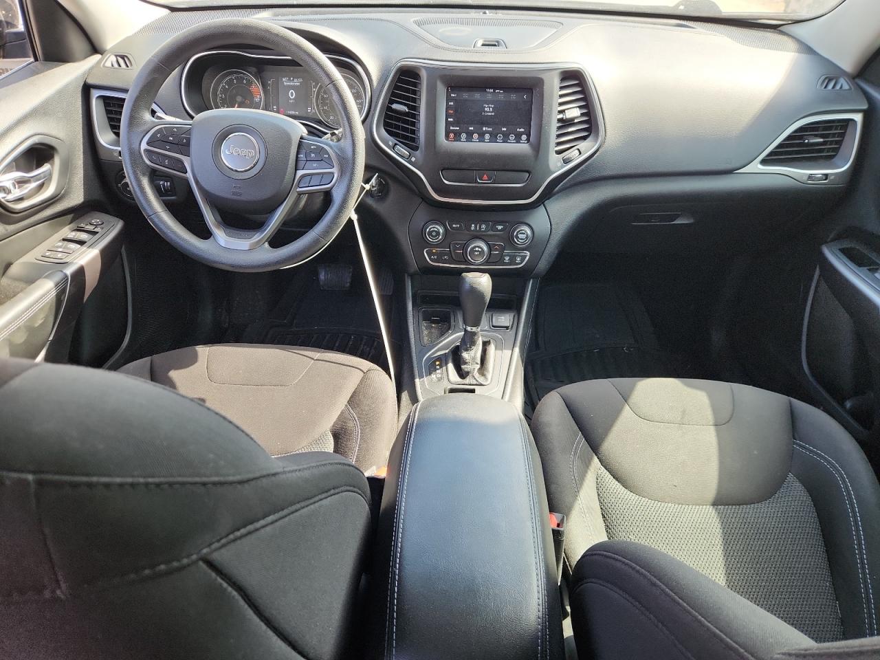 2019 Jeep Cherokee Latitude VIN: 1C4PJLCX8KD144395 Lot: 81972255