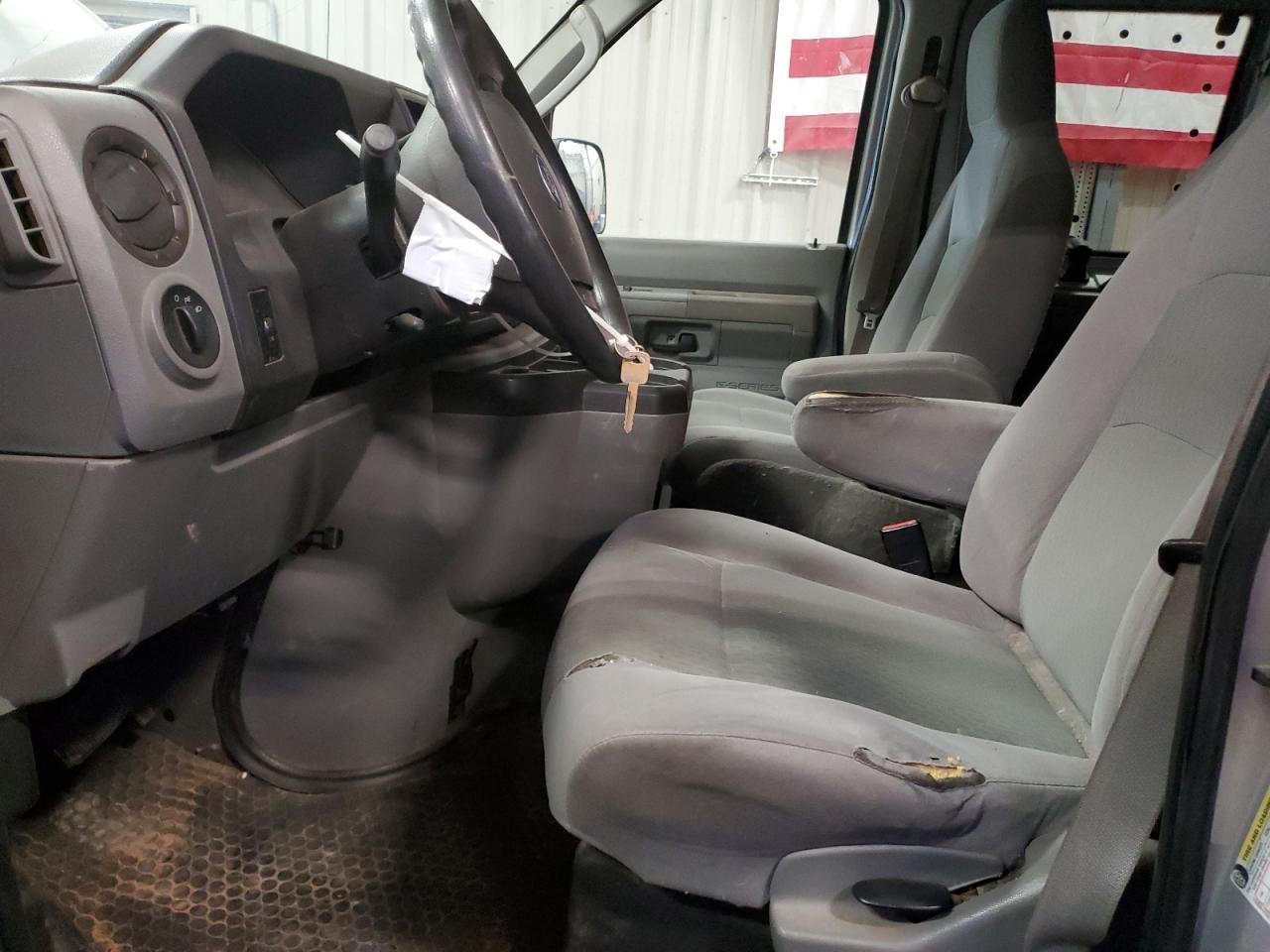 2009 Ford Econoline E350 Super Duty Wagon VIN: 1FBNE31L39DA22490 Lot: 89577155