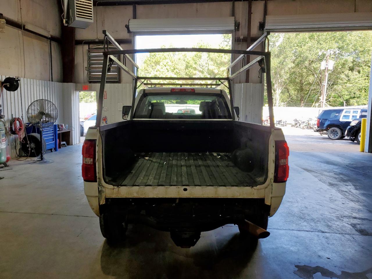 2018 GMC Sierra C2500 Heavy Duty VIN: 1GT21REG5JZ336207 Lot: 85190505