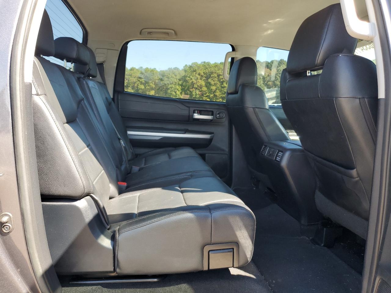 2017 Toyota Tundra Crewmax Limited VIN: 5TFHW5F15HX632395 Lot: 86334115