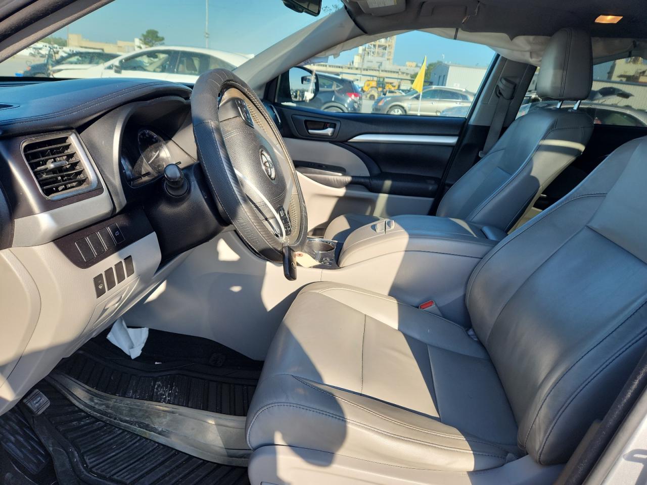 2016 Toyota Highlander Xle VIN: 5TDKKRFHXGS146014 Lot: 82377755