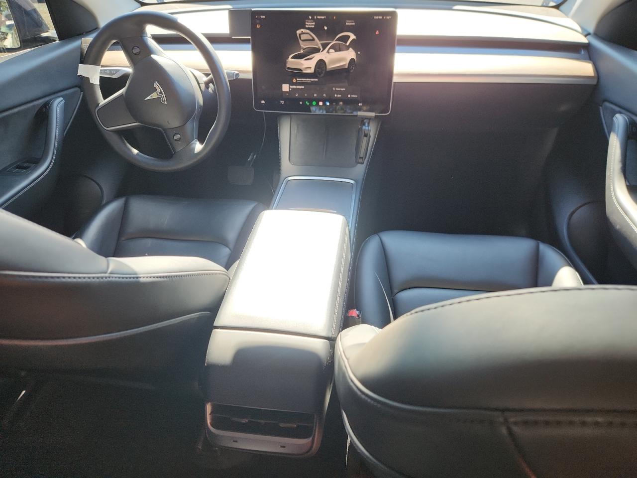 2022 Tesla Model Y VIN: 7SAYGDEE2NF496232 Lot: 82440705