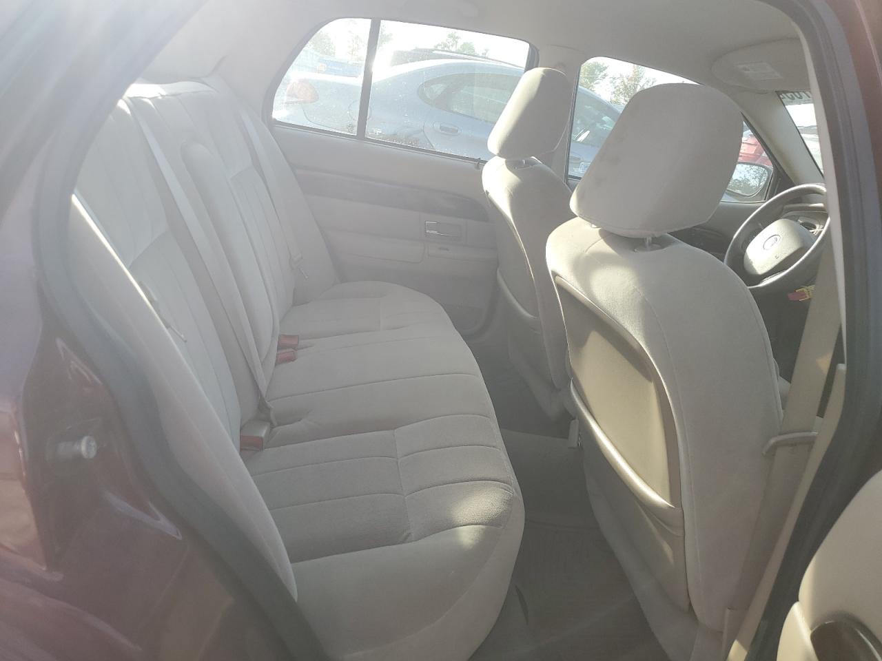 2005 Mercury Grand Marquis Gs VIN: 2MEFM74W95X667291 Lot: 84888765