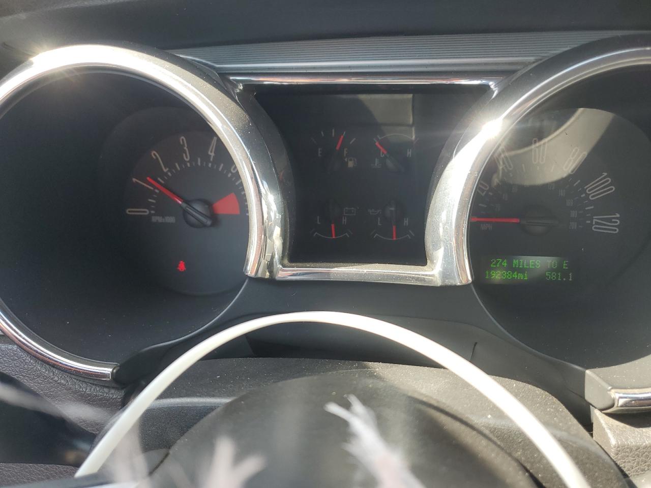 2005 Ford Mustang VIN: 1ZVHT80N455258548 Lot: 84403995