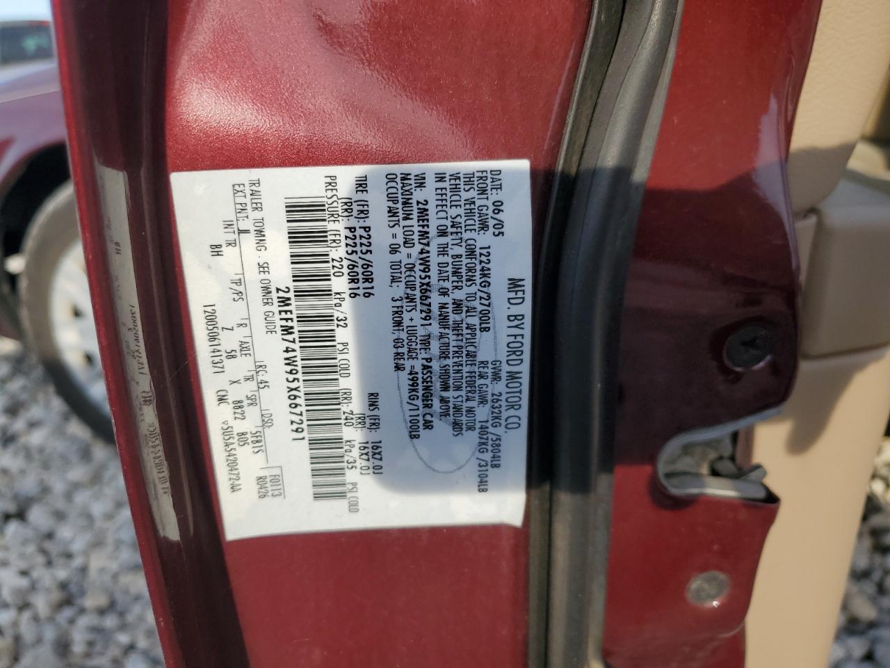 2005 Mercury Grand Marquis Gs VIN: 2MEFM74W95X667291 Lot: 84888765