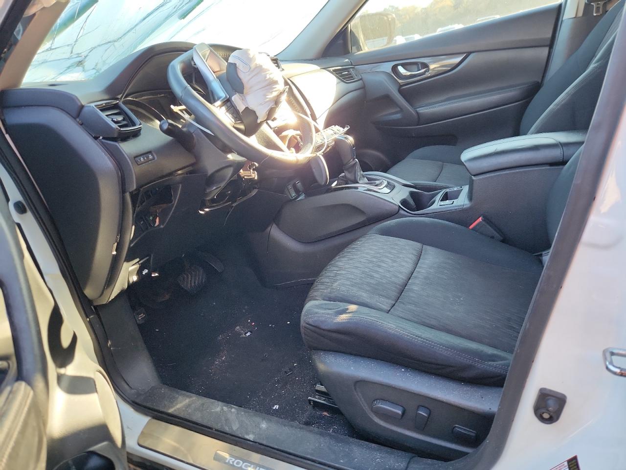 2017 Nissan Rogue S VIN: 5N1AT2MT1HC810934 Lot: 82574315