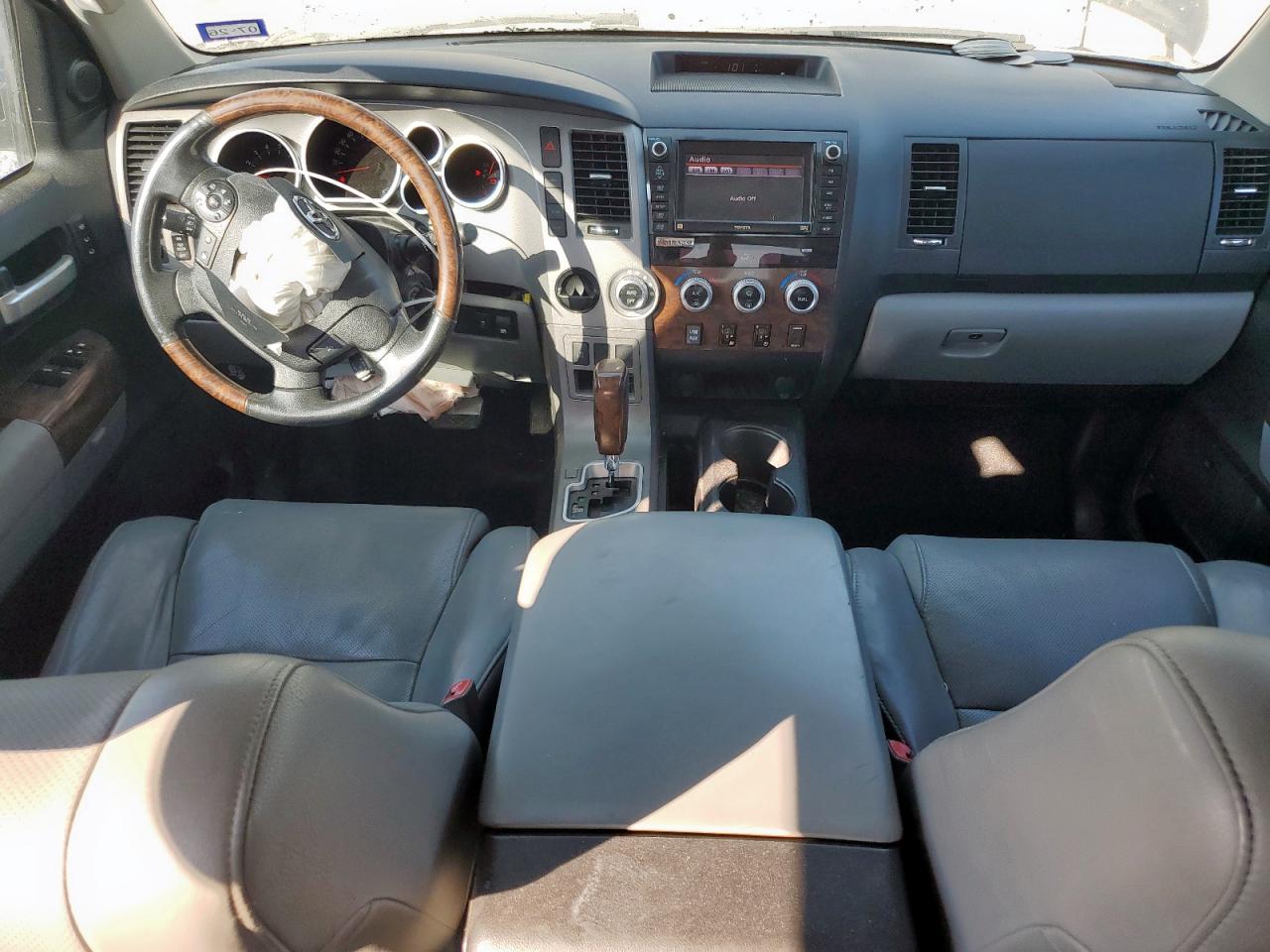 2013 Toyota Tundra Crewmax Limited VIN: 5TFFY5F16DX137215 Lot: 81983255