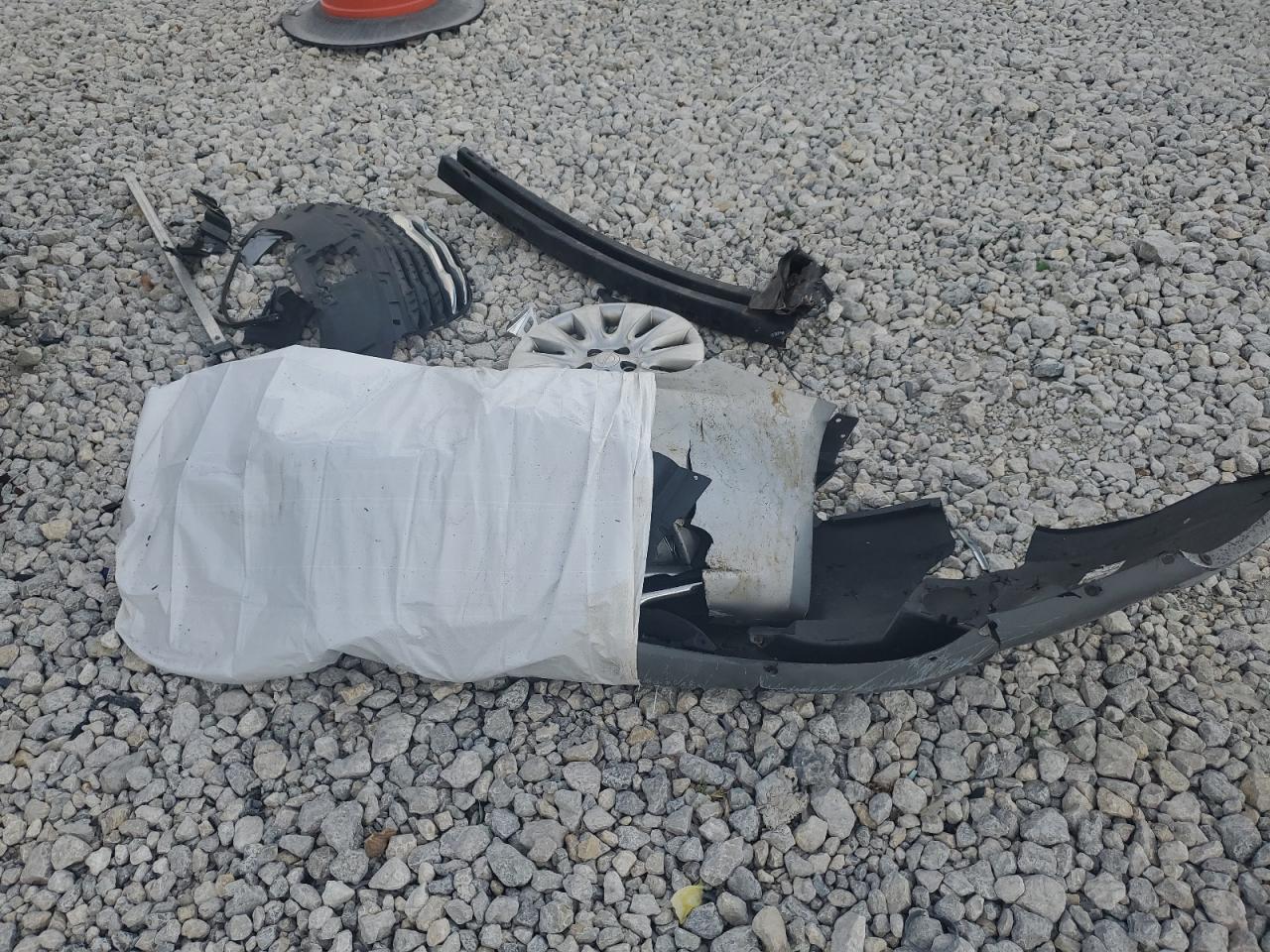 2014 Chrysler 200 Lx VIN: 1C3CCBAB6EN211167 Lot: 81994125