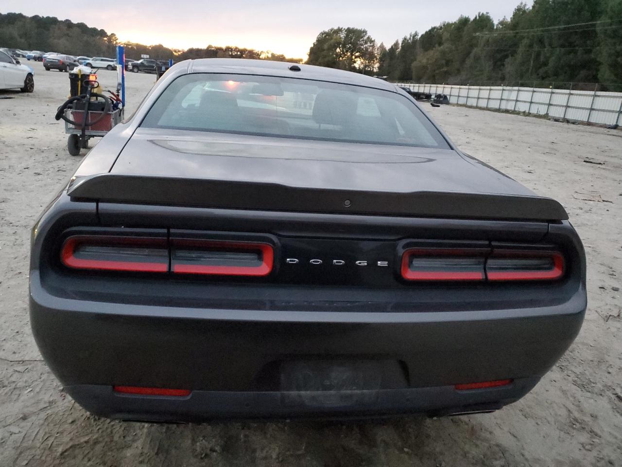 2020 Dodge Challenger R/T VIN: 2C3CDZBT2LH118696 Lot: 87405595