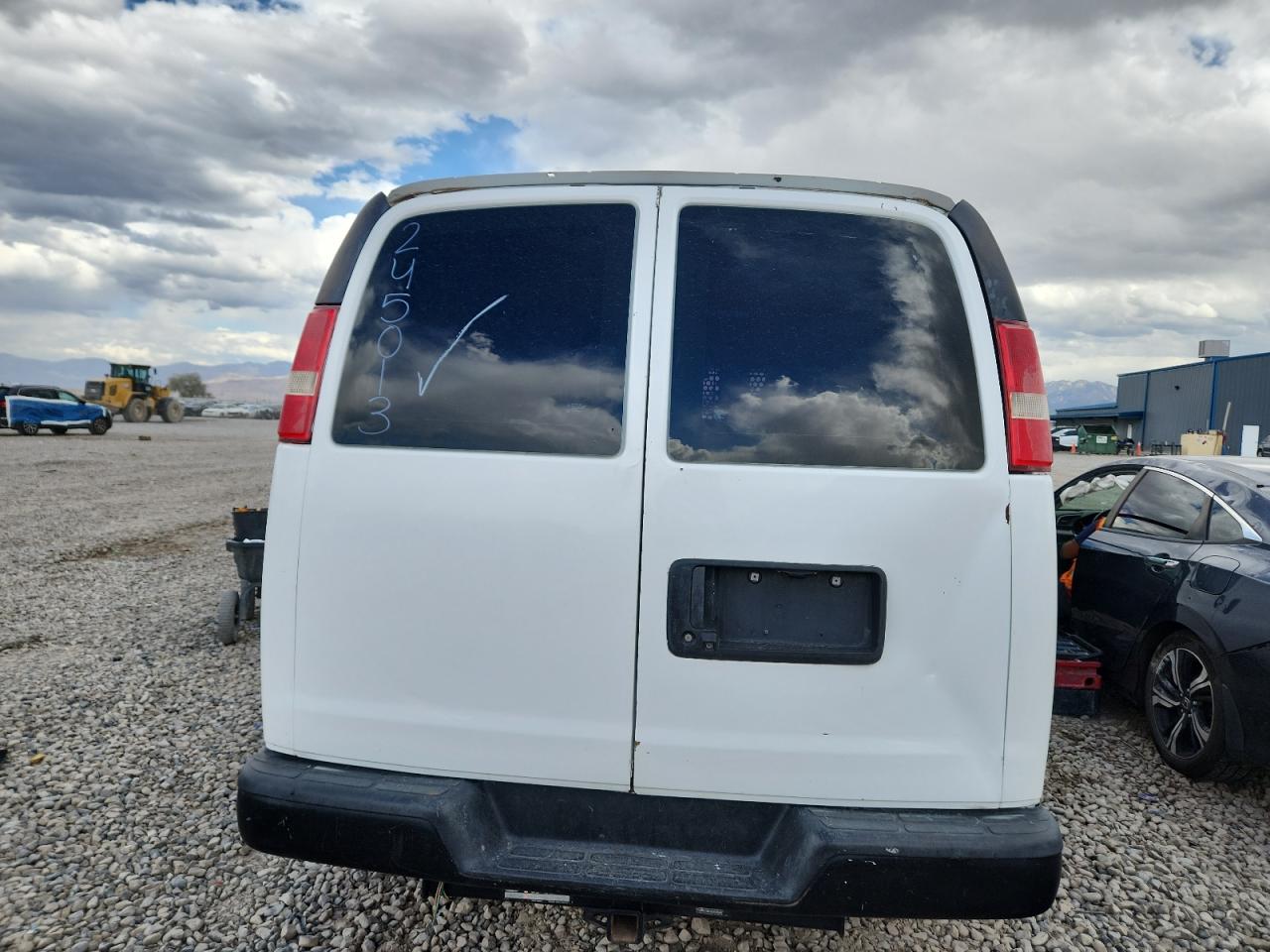 2017 Chevrolet Express G2500 VIN: 1GCWGAFF8H1245013 Lot: 85182065