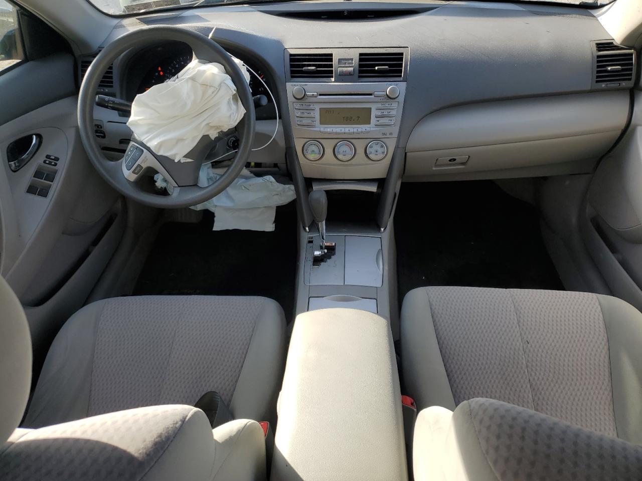 2011 Toyota Camry Base VIN: 4T1BF3EKXBU608425 Lot: 84873565