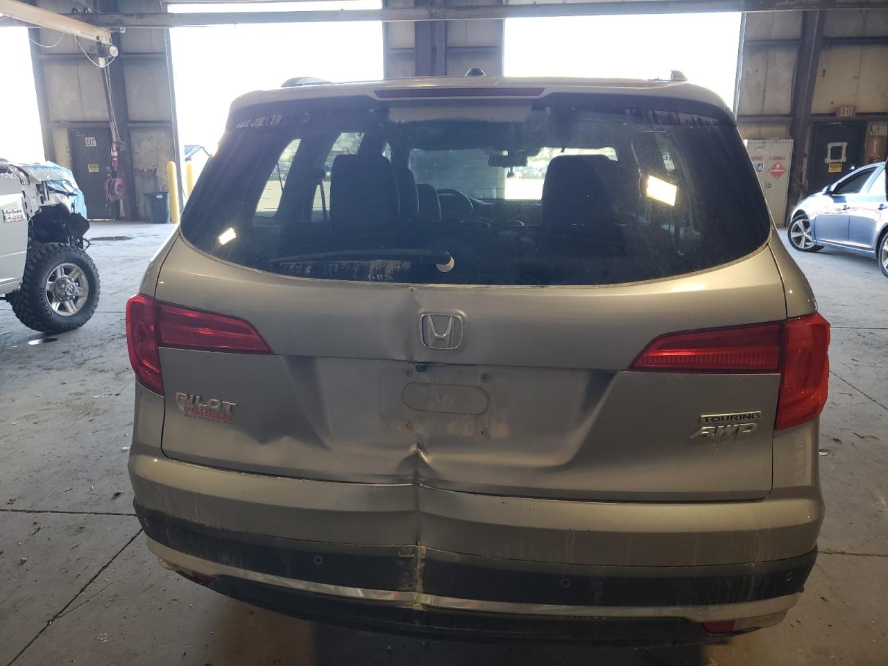 2016 Honda Pilot Touring VIN: 5FNYF6H90GB101896 Lot: 87009725