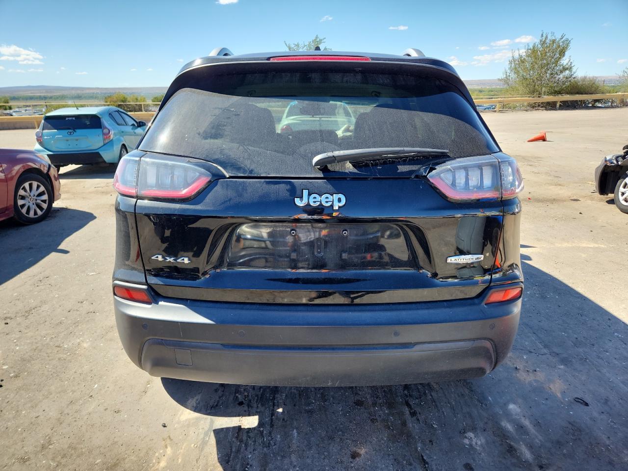 2021 Jeep Cherokee Latitude Plus VIN: 1C4PJMLB8MD118408 Lot: 84070055