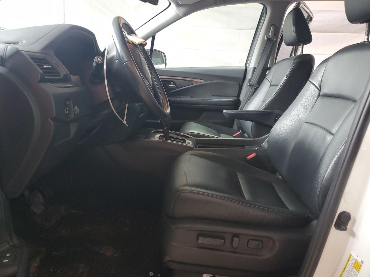 2018 Honda Pilot Exln VIN: 5FNYF6H78JB005570 Lot: 86235735