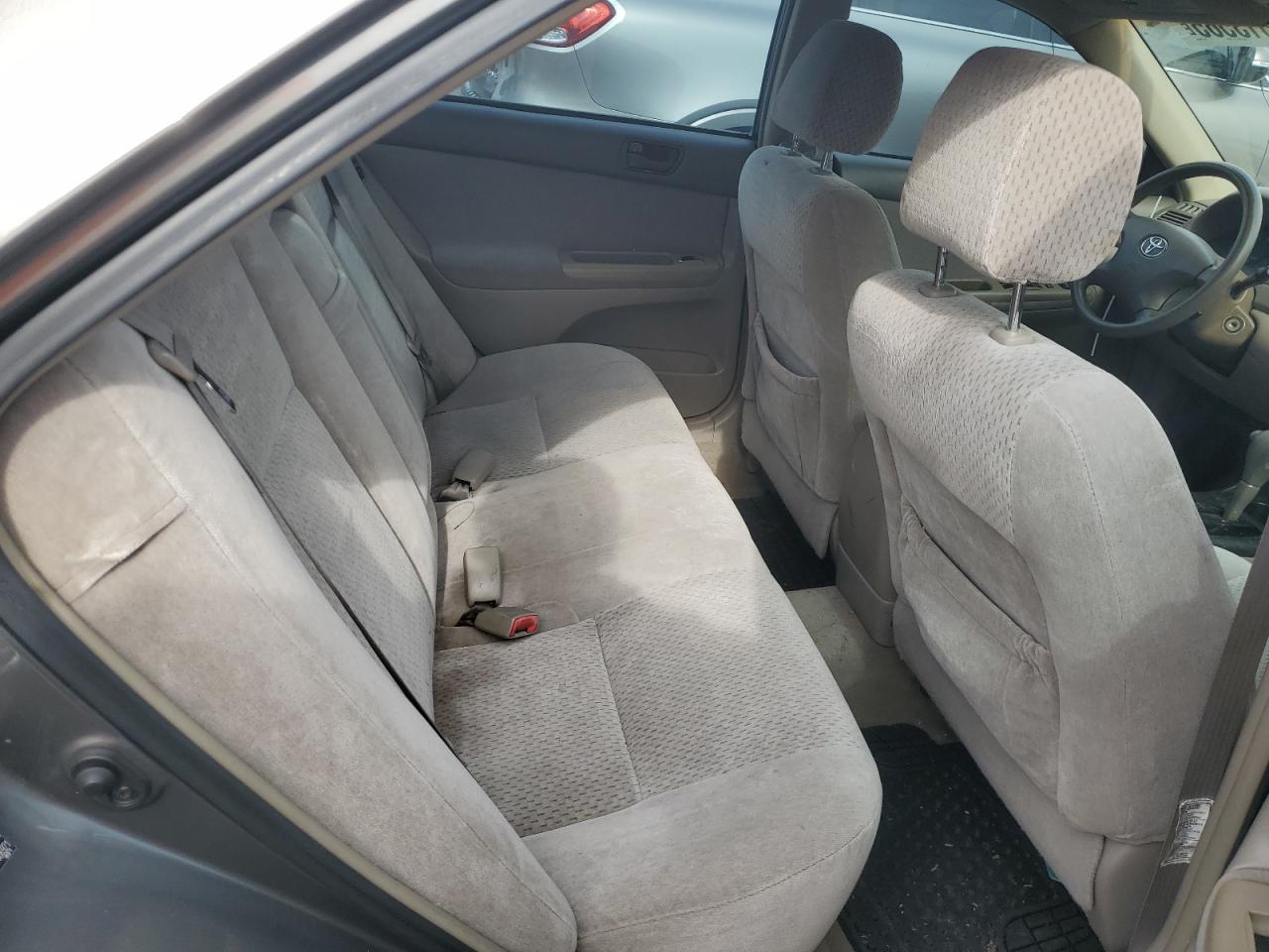 2004 Toyota Camry Le VIN: 4T1BE32K14U806921 Lot: 81513565