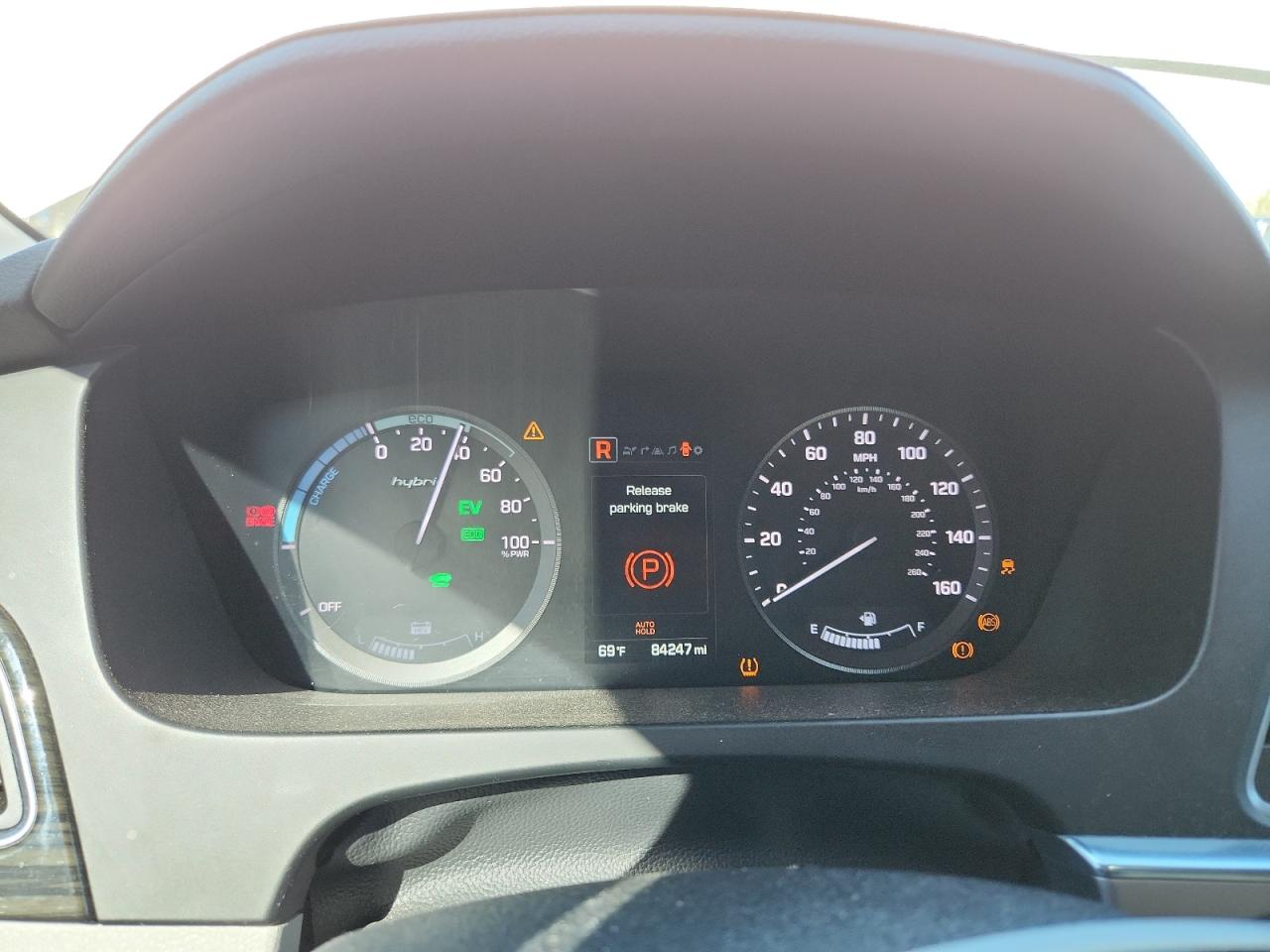 2017 Hyundai Sonata Hybrid VIN: KMHE34L3XHA074635 Lot: 84892485