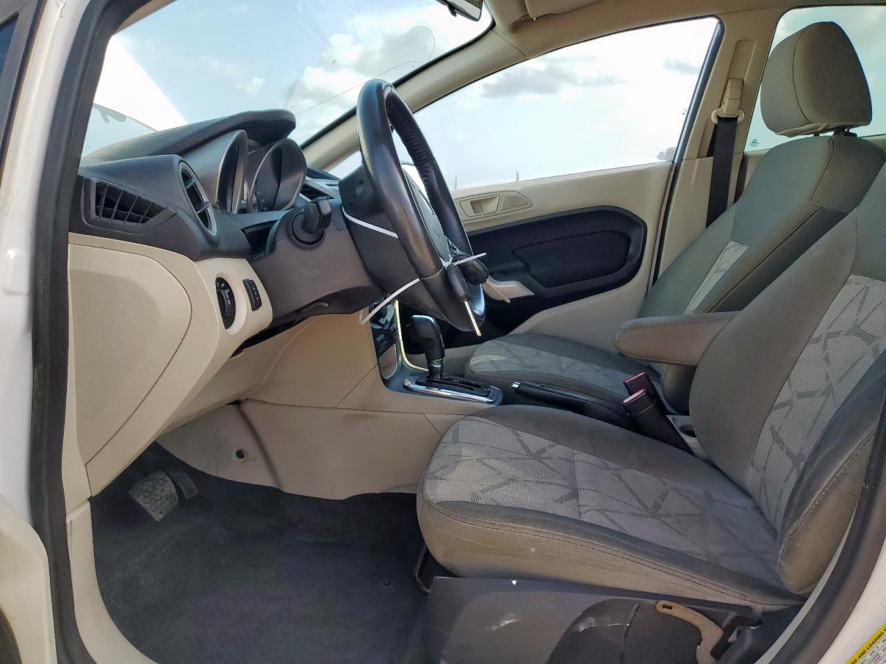 2013 Ford Fiesta Se VIN: 3FADP4EJXDM118880 Lot: 82126065