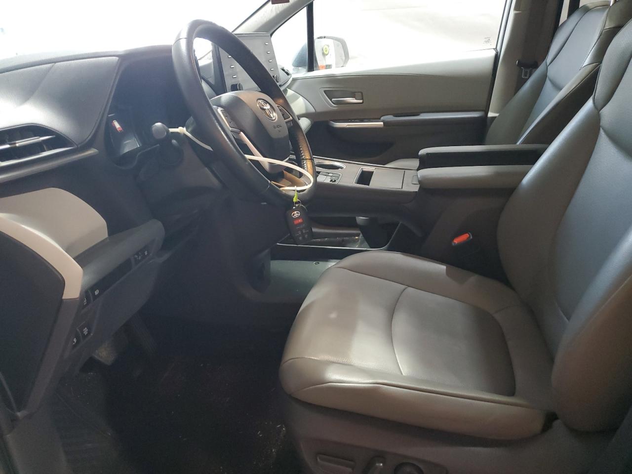 2021 Toyota Sienna Xle VIN: 5TDJSKFC7MS025055 Lot: 84773905