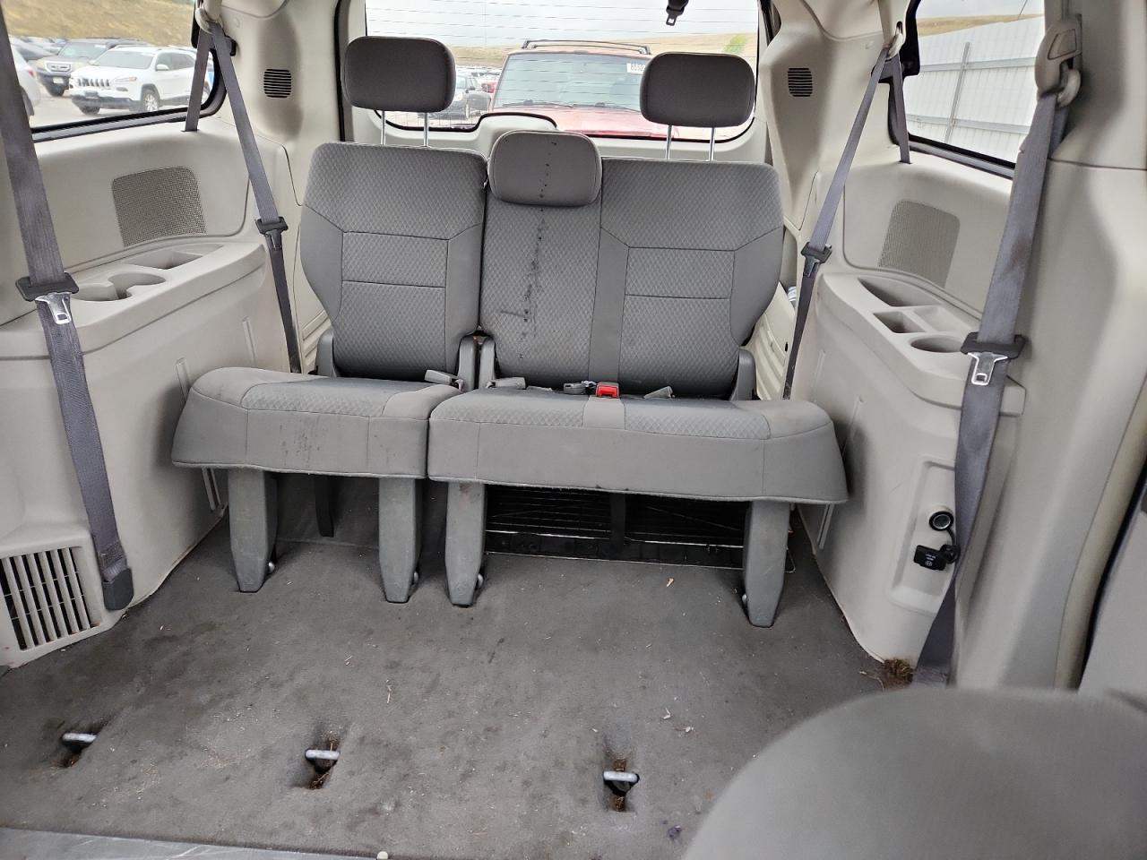 2010 Chrysler Town & Country Touring VIN: 2A4RR5D15AR369869 Lot: 95025935