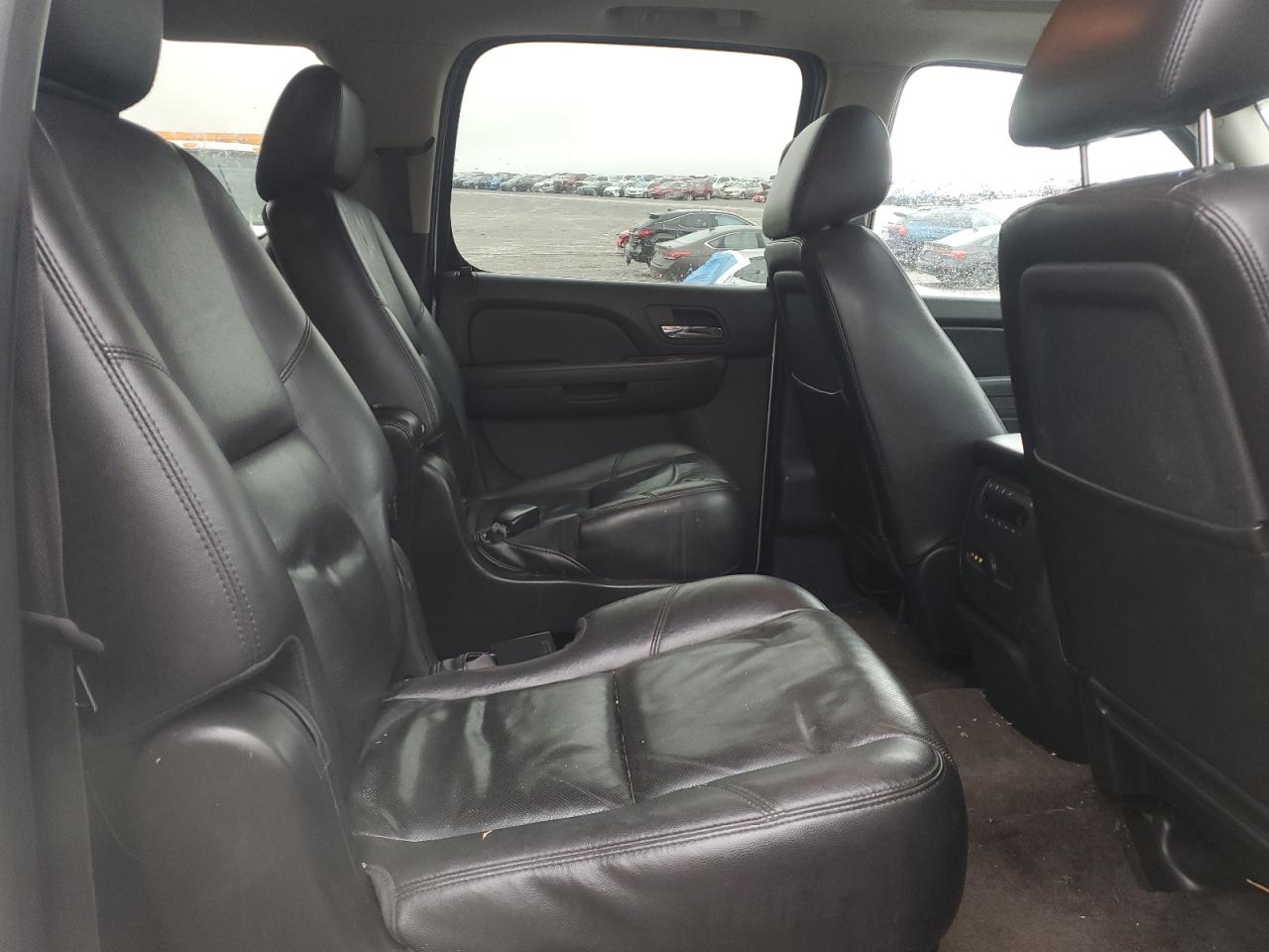 2011 GMC Yukon Xl K1500 Slt VIN: 1GKS2KE32BR276233 Lot: 90106805