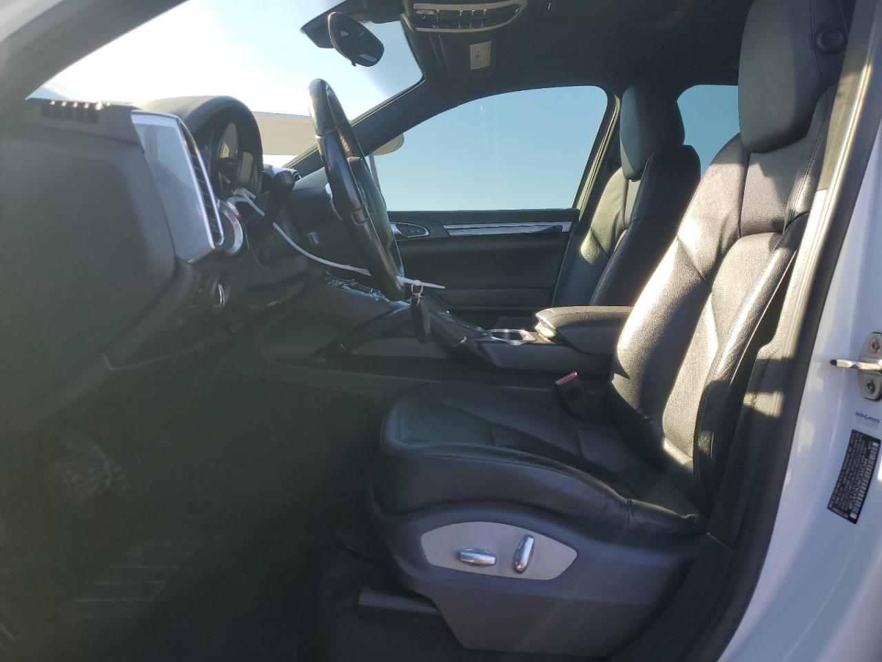 2014 Porsche Cayenne VIN: WP1AA2A28ELA95344 Lot: 90610935