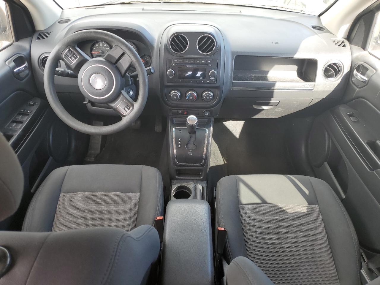 2012 Jeep Compass Sport VIN: 1C4NJDBB2CD583015 Lot: 82591555