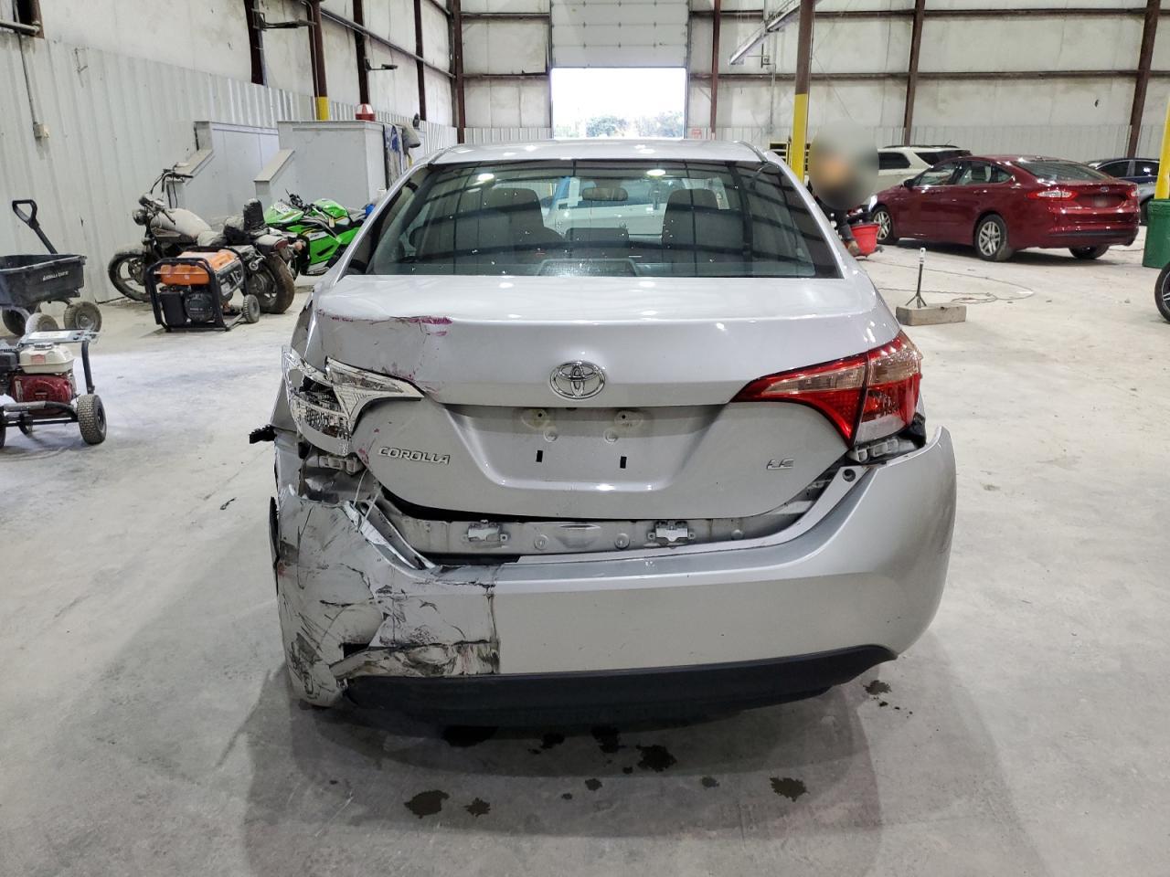 2018 Toyota Corolla L VIN: 2T1BURHE3JC069564 Lot: 90528295