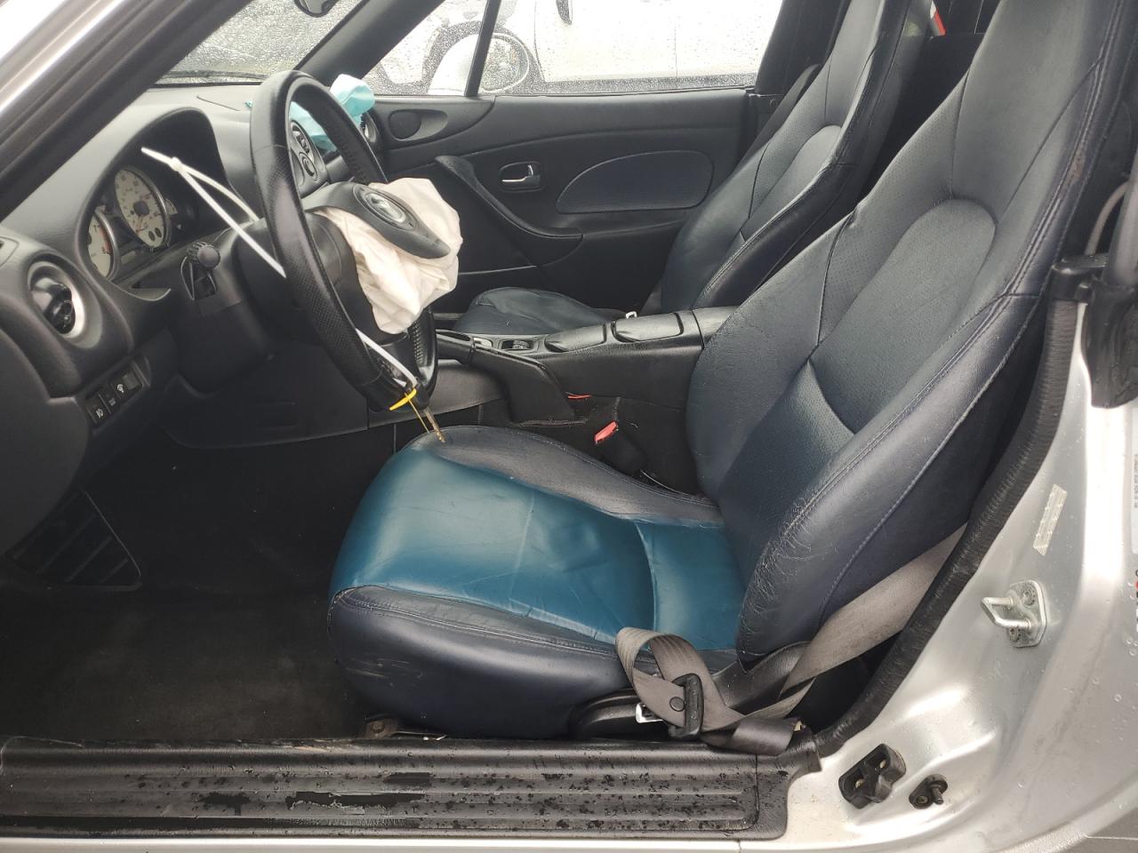 2004 Mazda Mx-5 Miata Base VIN: JM1NB353840402455 Lot: 86478215