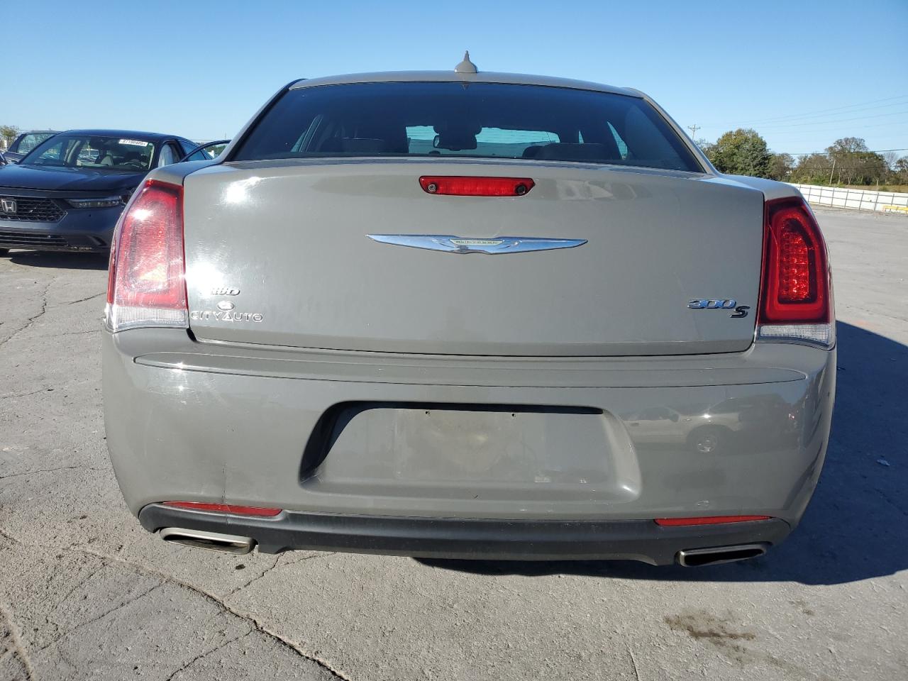 2019 Chrysler 300 S VIN: 2C3CCAGG5KH682597 Lot: 82618635