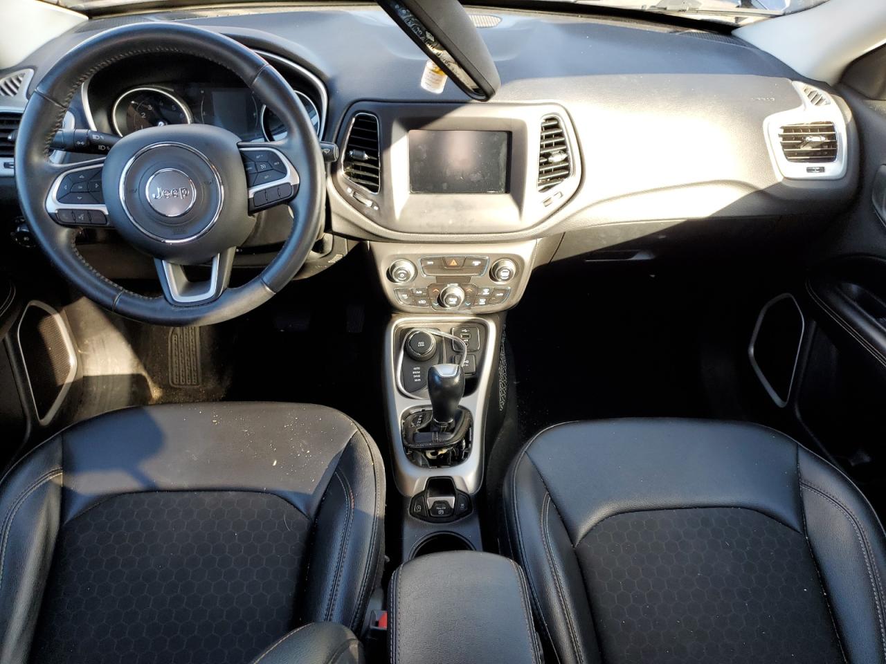 2019 Jeep Compass Latitude VIN: 3C4NJDBB3KT696268 Lot: 82649775